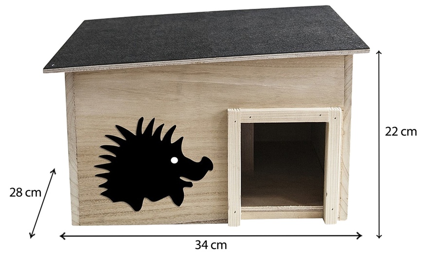 Image 3: Wooden Garden Hedgehog House