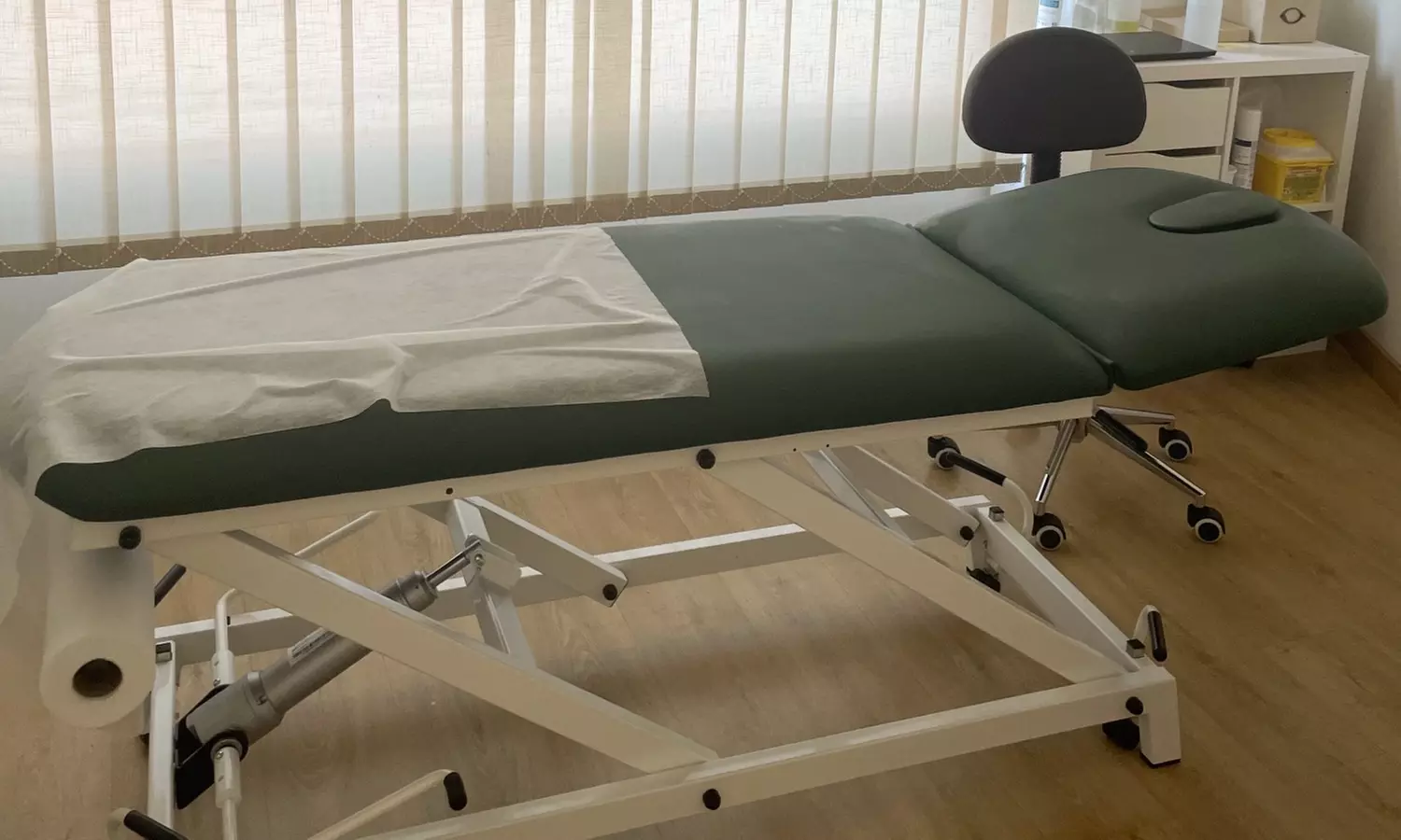 Sesiones de presoterapia con Maria Comesaña fisioterapia y osteopatia