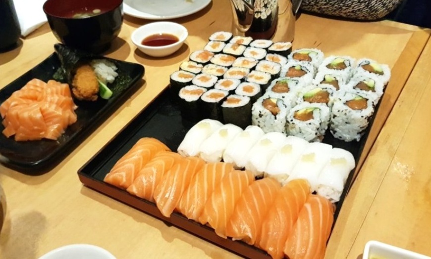 Image 2: 40-Piece Sushi Platter for Two