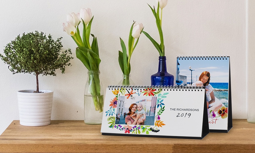 Image 2: Personalized Desk Calendar