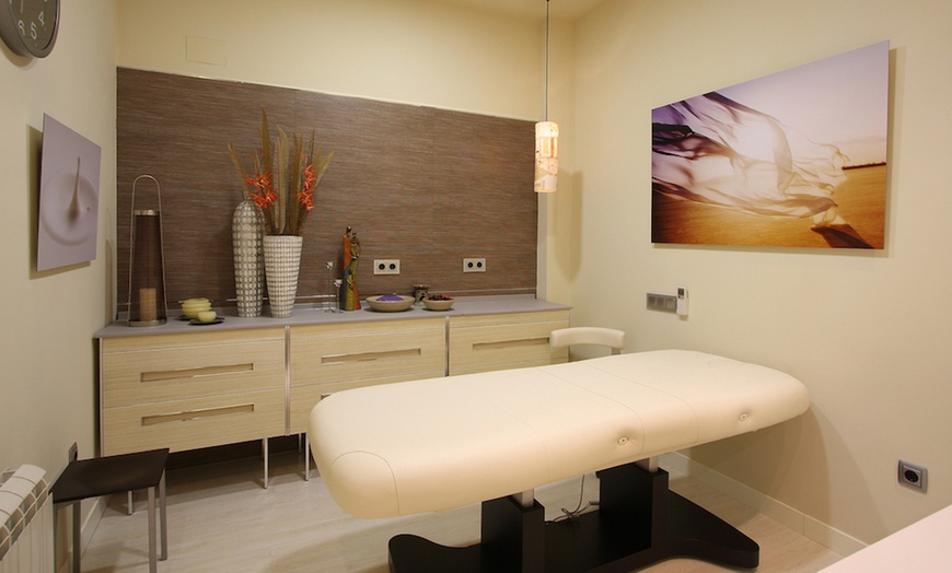 Image 3: 2 o 4 sesiones de tratamiento estético reductor con láser para 1 