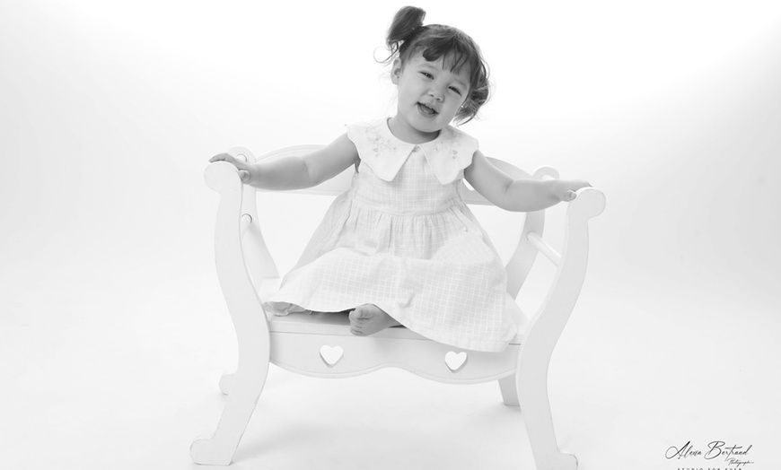 Image 2: Mini-séance photo : souvenirs authentiques et clichés professionnels