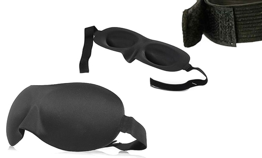 Image 5: 3D Blackout Sleep Mask and Ear Plug Set