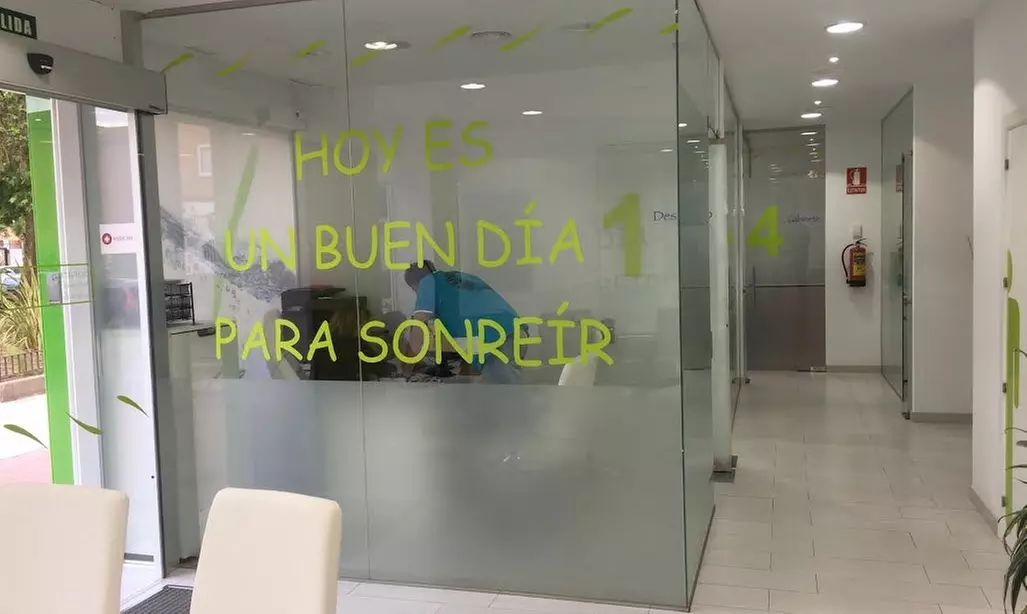 Limpieza dental y férula de descarga blanda o impresa Michigan