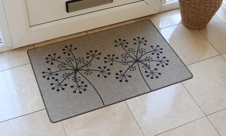 Image 13: Printed Mat or Runner