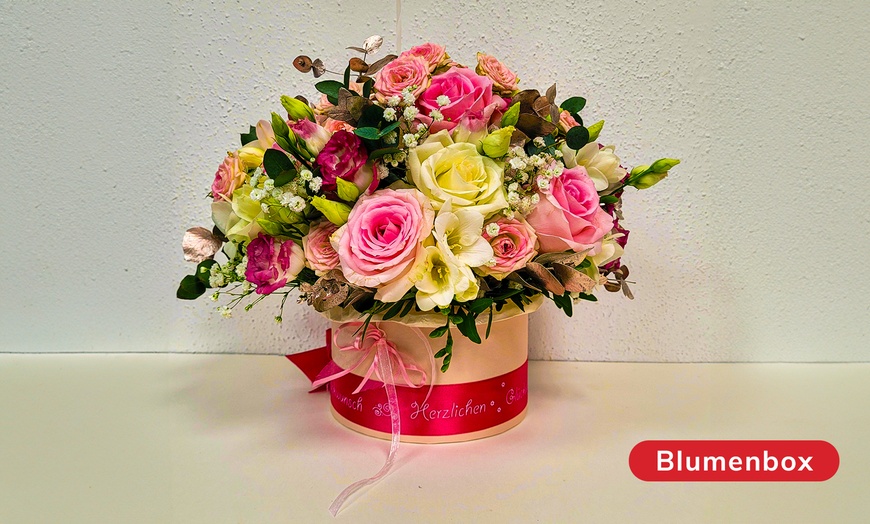 Image 9: Romantische Geschenkideen: Luxuriösen Ballons, Blumensträußen & mehr