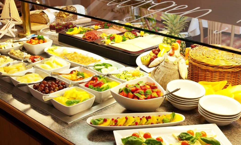 All-you-can-eat-Frühstücksbuffet inkl. Getränke für 1 - 6 Pers.