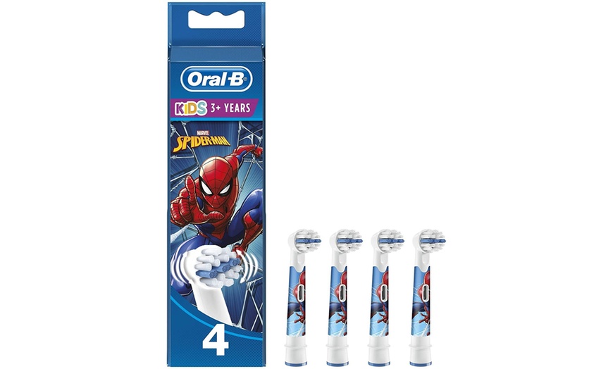 Image 29: Elektrische tandenborstel en opzetborstels naar keuze van Oral-B