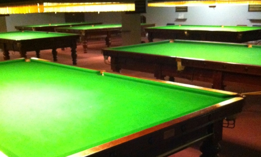 Image 3: Snooker With Food and Drinks