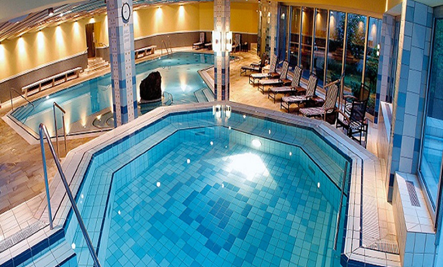 Image 2: Baden-Baden - 4* inkl. Dinner & Wellness