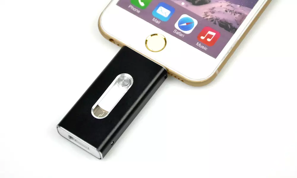 Up to 64GB iFlash Storage Drive for iPhone - Primary Image