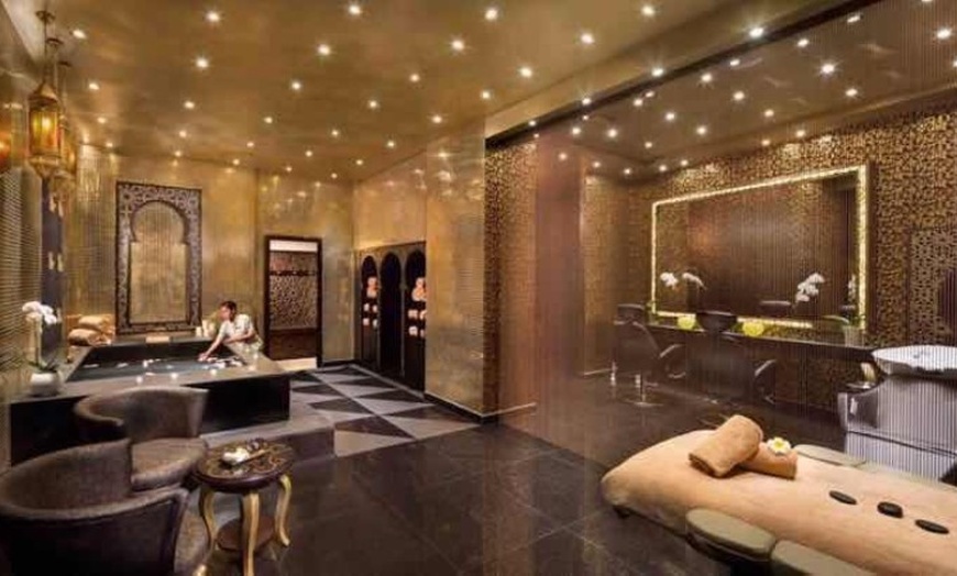 Image 2: Relaxing Spa Treatment