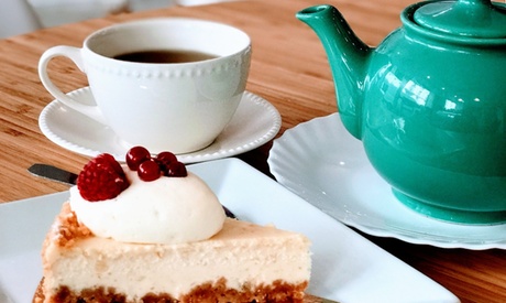 1 pâtisserie et 1 boisson au choix chacun pour 2 ou 4 personnes dès 14,90 € au salon de thé Gourmandises de Paris