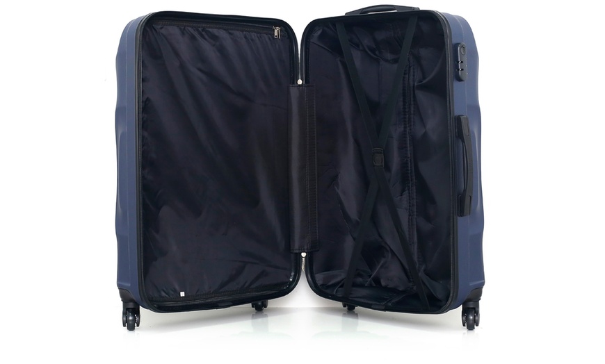 Image 19: Hero Set of Three Suitcases