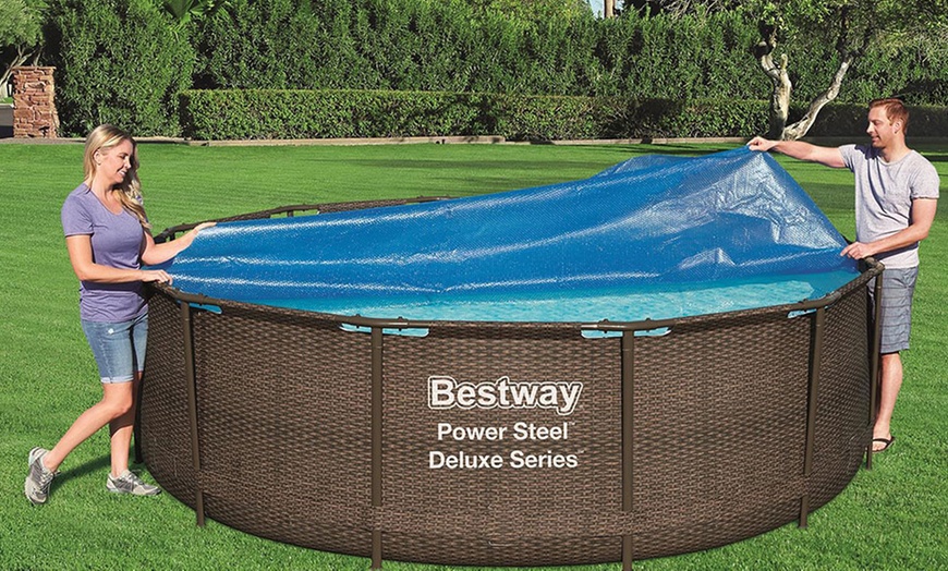 Image 9: Bestway Flowclear Solar Swimming Pool Cover Collection
