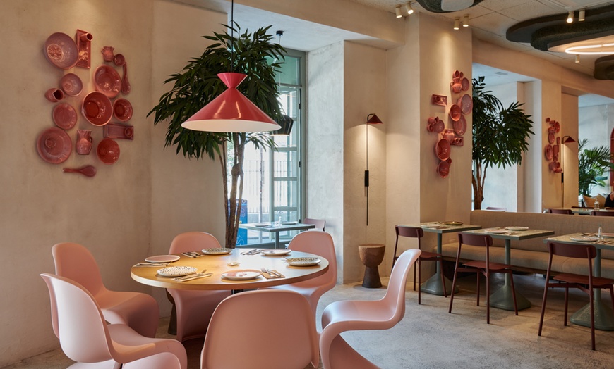 Image 2: Brunch para 2 o 4 con plato salado y dulce y bebida fría y caliente