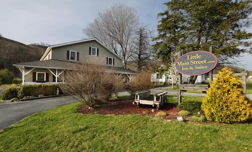 1- or 2-Night Stay for Two in a One-Bedroom Suite at Little Main Street Inn in Banner Elk, NC. Combine Up to 4 Nights. - Primary Image