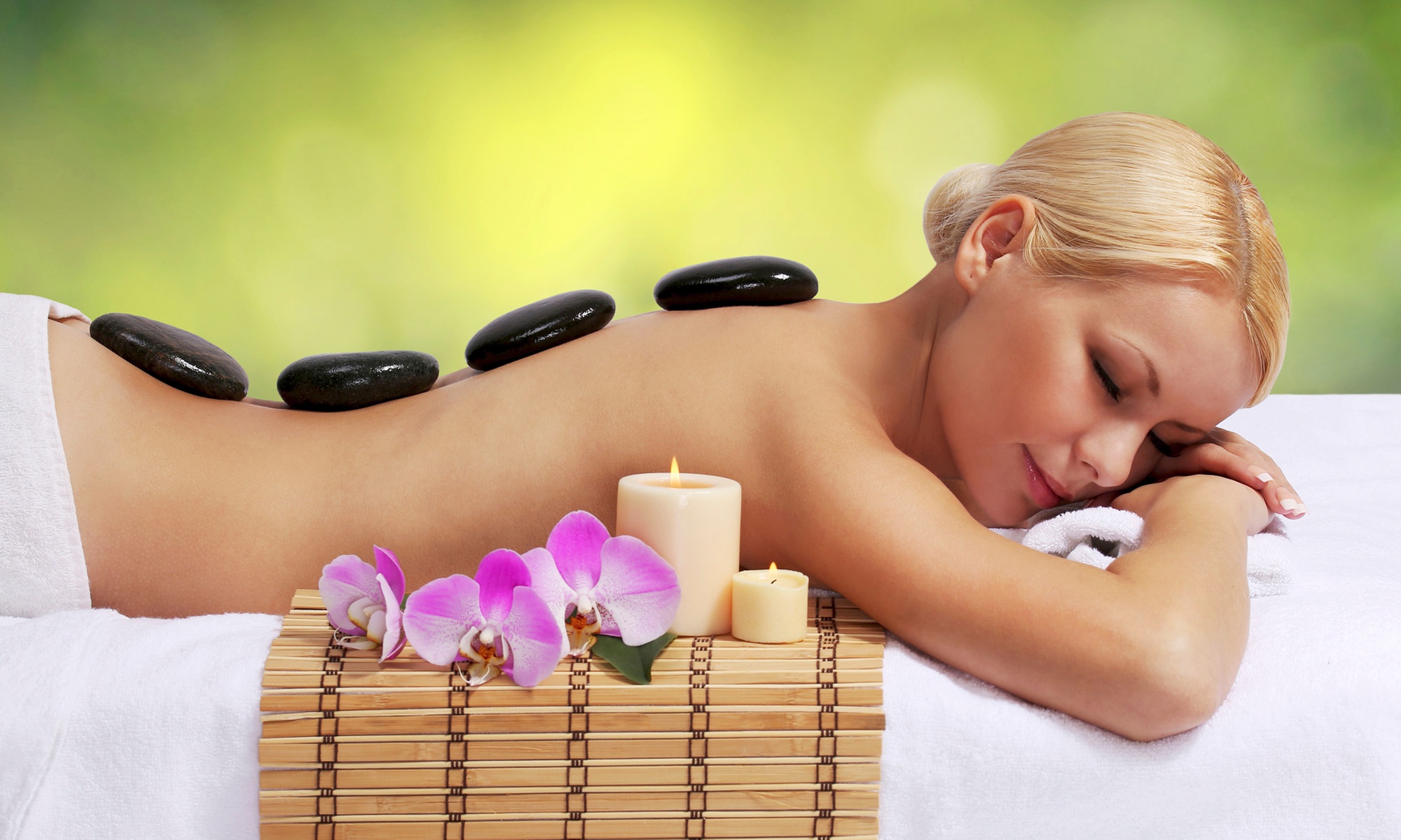 30-Minute Custom Massage with Oil & Hot Stone Therapy 