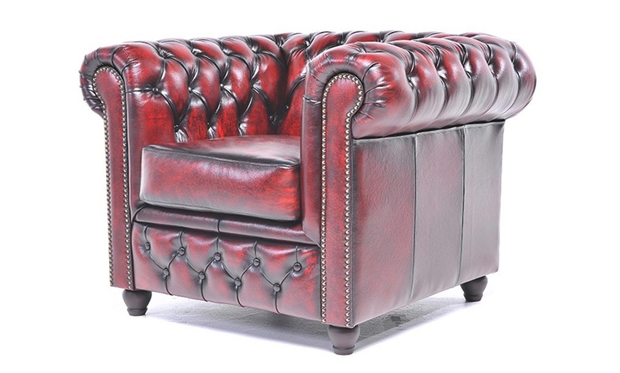 Image 7: Sofas Chesterfield en cuir authentiques 