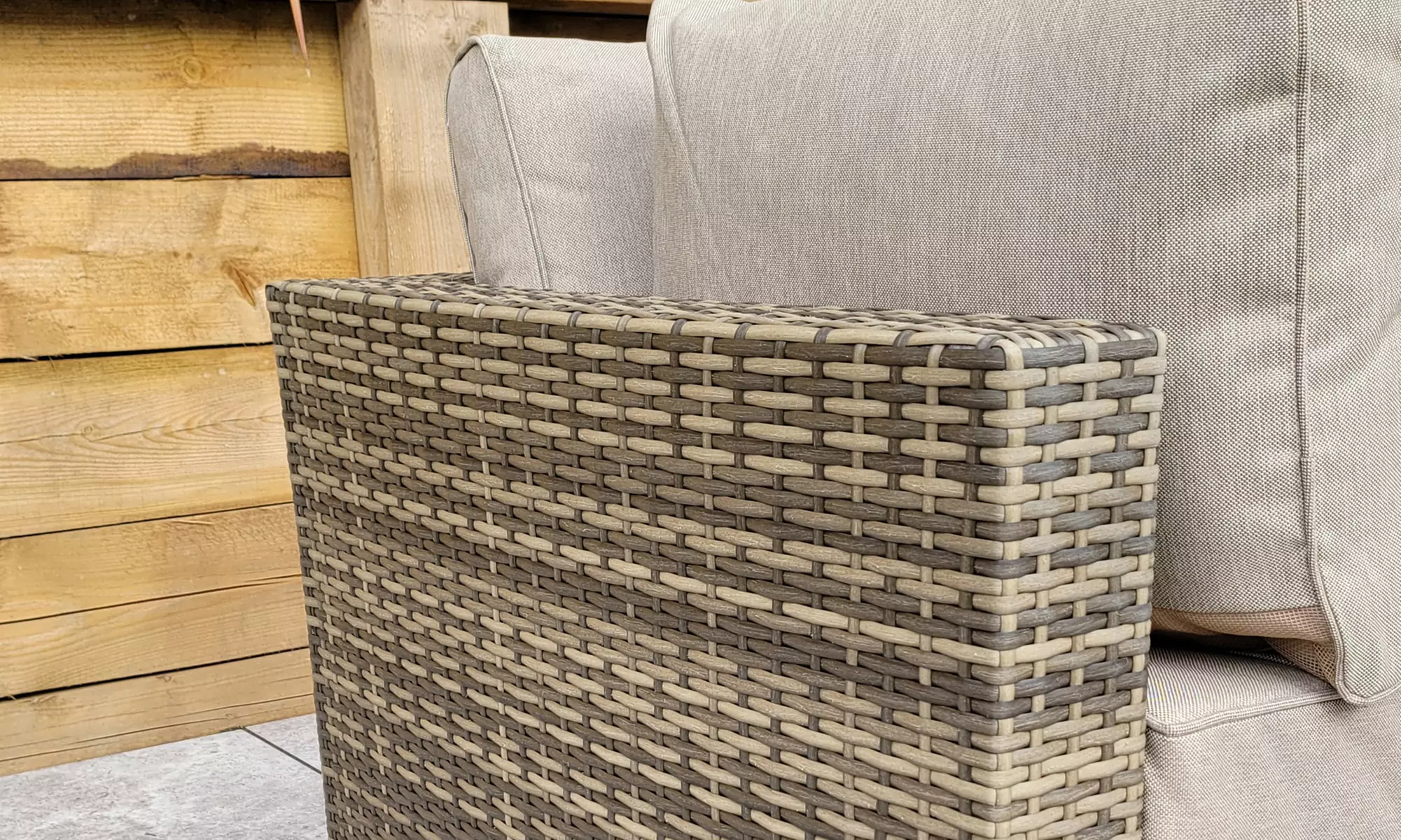 Brisbane outdoor set - Image 5