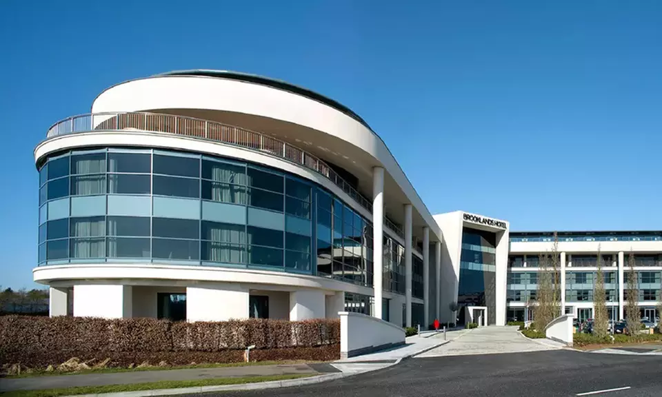 Surrey: Trackside 4* Spa break with Breakfast, Dinner, Prosecco