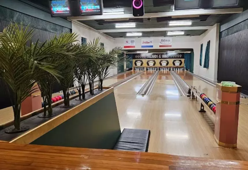 Choose From Fun Bowling Packages in Ottawa, Shoe Rental Included!