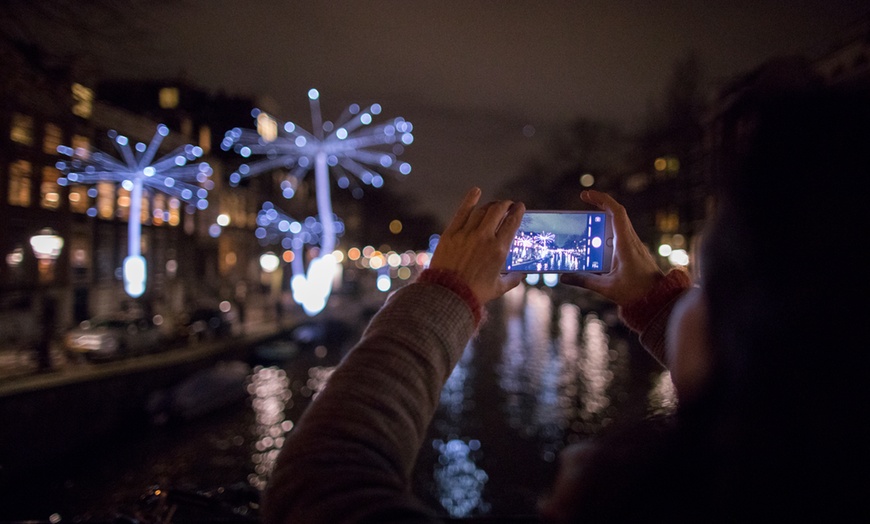 Image 7: Fonkelend Amsterdam: rondvaart tijdens het Amsterdam Light Festival