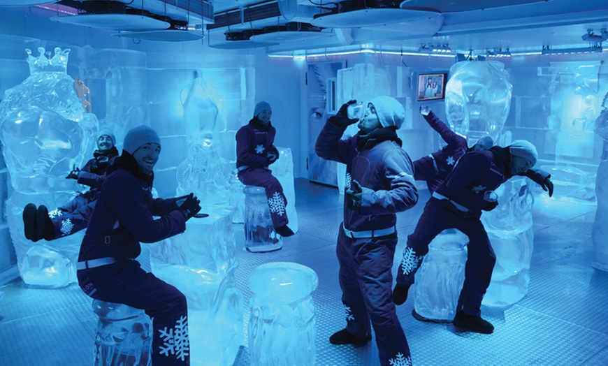 Image 3: Ice Bar: Entry with Drinks