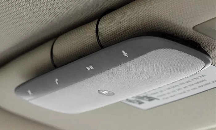 Motorola Roadster Pro Bluetooth Hands-Free Car Speakerphone Kit - Primary Image