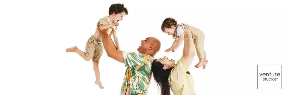 Photoshoot with Framed Image