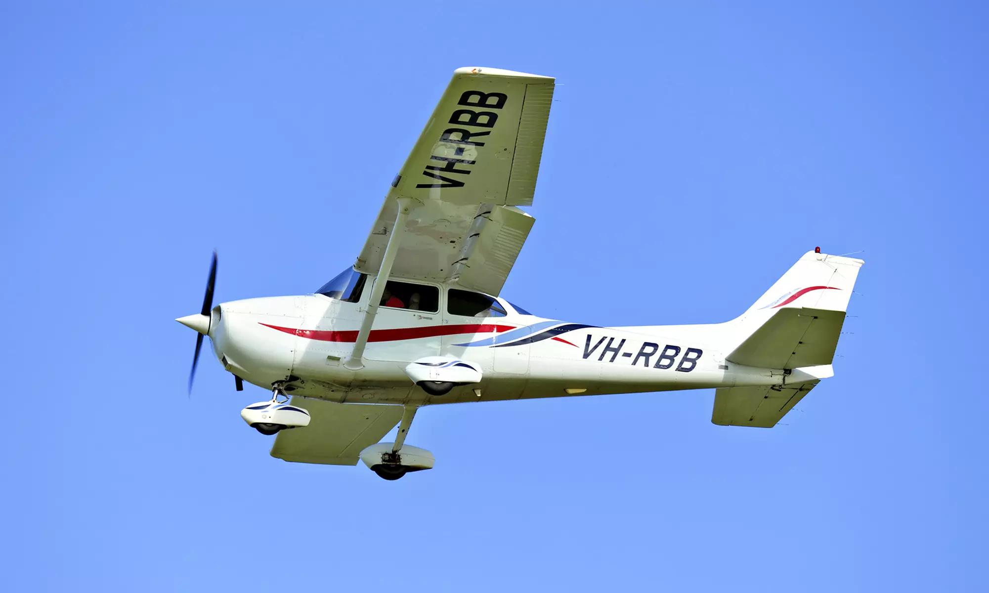 30-Minute Flight-Simulator Session or 45-Minute Flight Tour from Langley Flying School (Up to 30% Off) - Primary Image