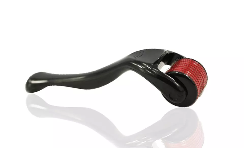 540 Microneedle Titanium Derma Roller (0.25-mm) - Primary Image