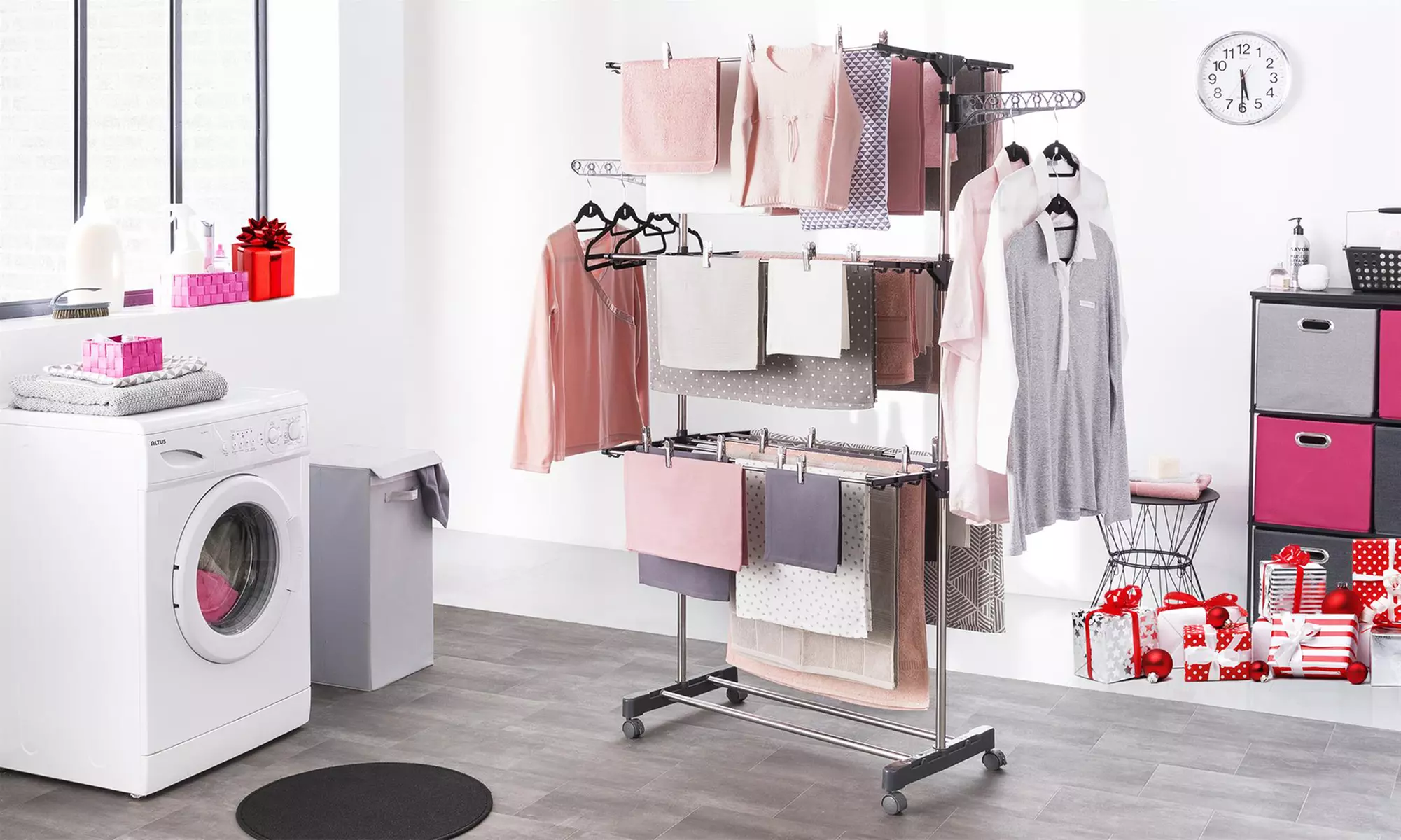 Séchoir Infinity édition spéciale avec 22 mètres d'étendage et accessoires inclus - Primary Image