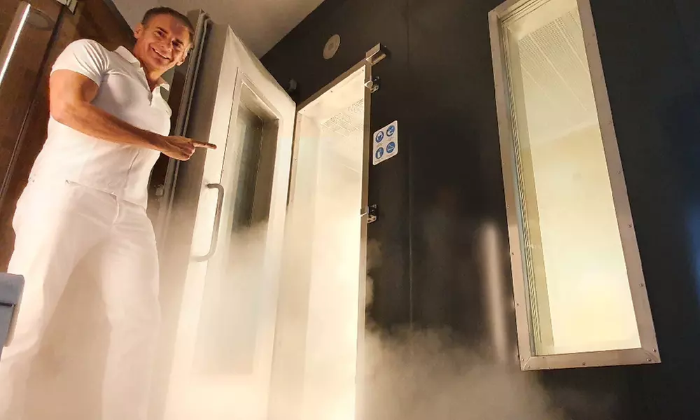 1x oder 2x Medizinische Ganzkörper-Kältekammer für 1 oder 2 Personen (bis zu 50% sparen) - Primary Image