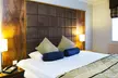 Buckinghamshire: 1 Night For Two With Breakfast; With Option For Dinner And Wine at the Horwood House - Image 4