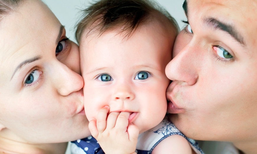 Image 1: Family Photoshoot, Farringdon