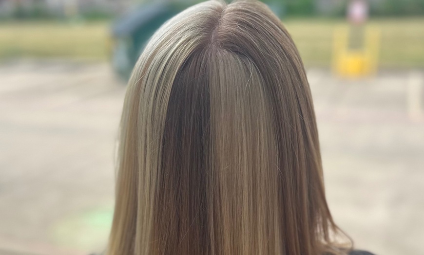Image 3: Get a Fresh Women's Haircut & New Client Complimentary Color Consult