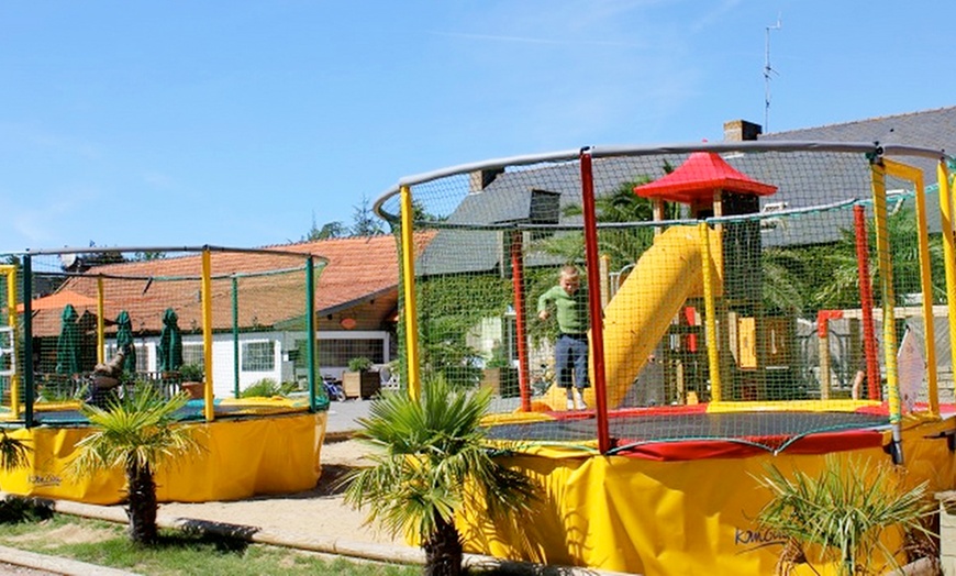 Image 12: Camping 4* avec espaces aquatiques