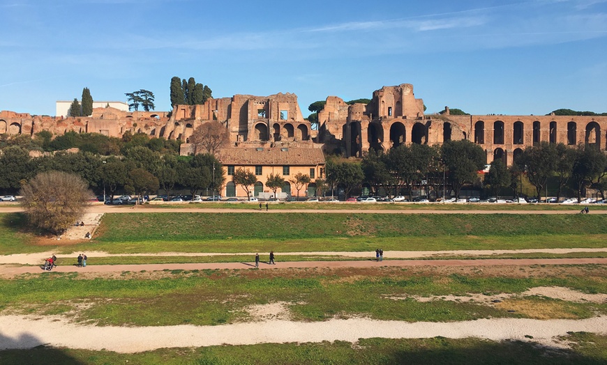 Image 1: Visita guidata agli scavi del Circo Massimo