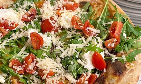 Menu di pizza con birra per 2 o 4 persone al Ristorante Pizzeria Giglio (sconto fino a 66%)