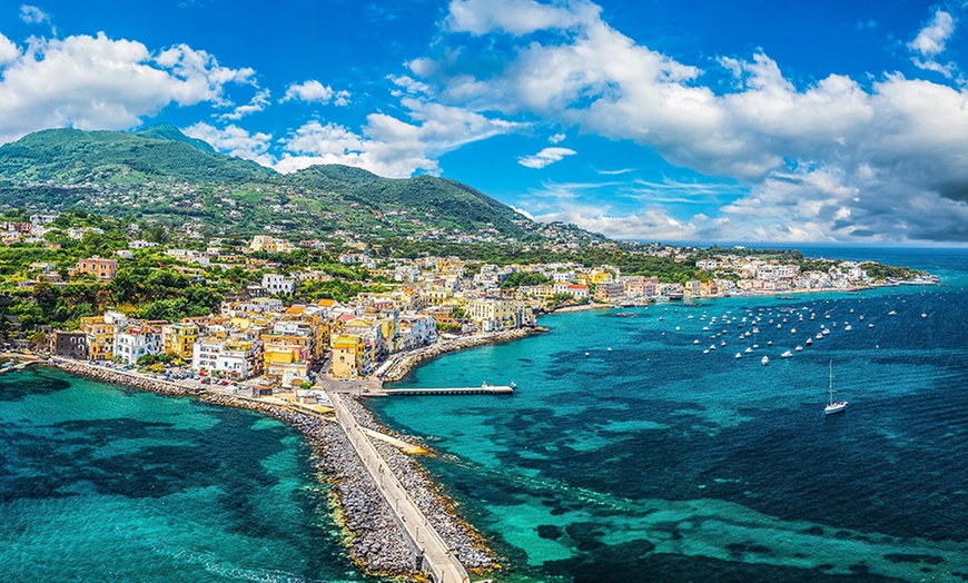 Image 1: Ischia: 1, 2 o 3 notti in camera doppia con colazione, cena e Spa