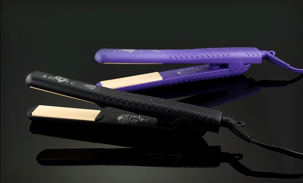 Amore on sale flat iron