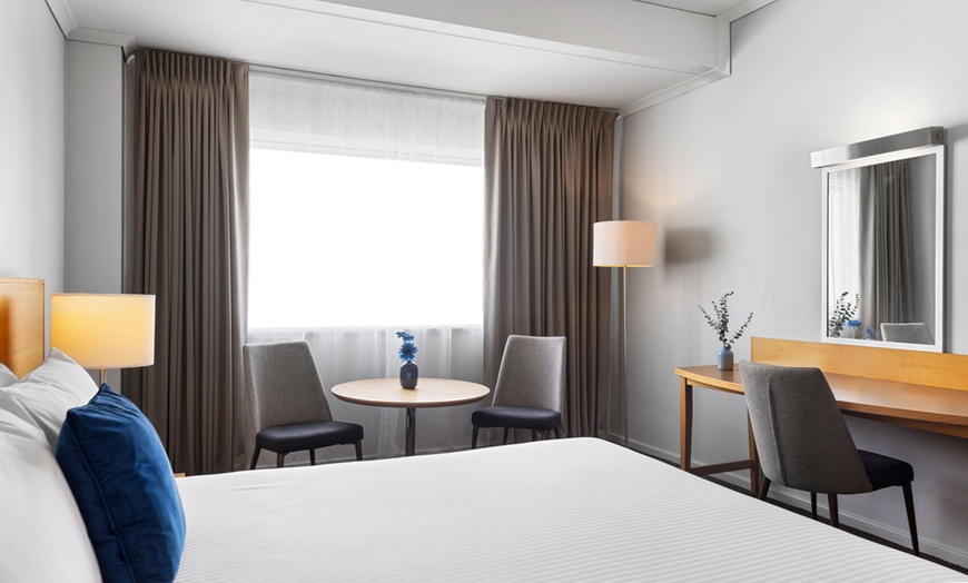 Image 7: Cosmopolitan Perth CBD: Choice of Room with Breakfast