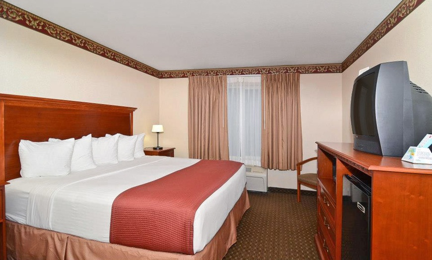 Hotel In Vancouver, WA - Best Western Plus Vancouver Mall Drive Hotel ...