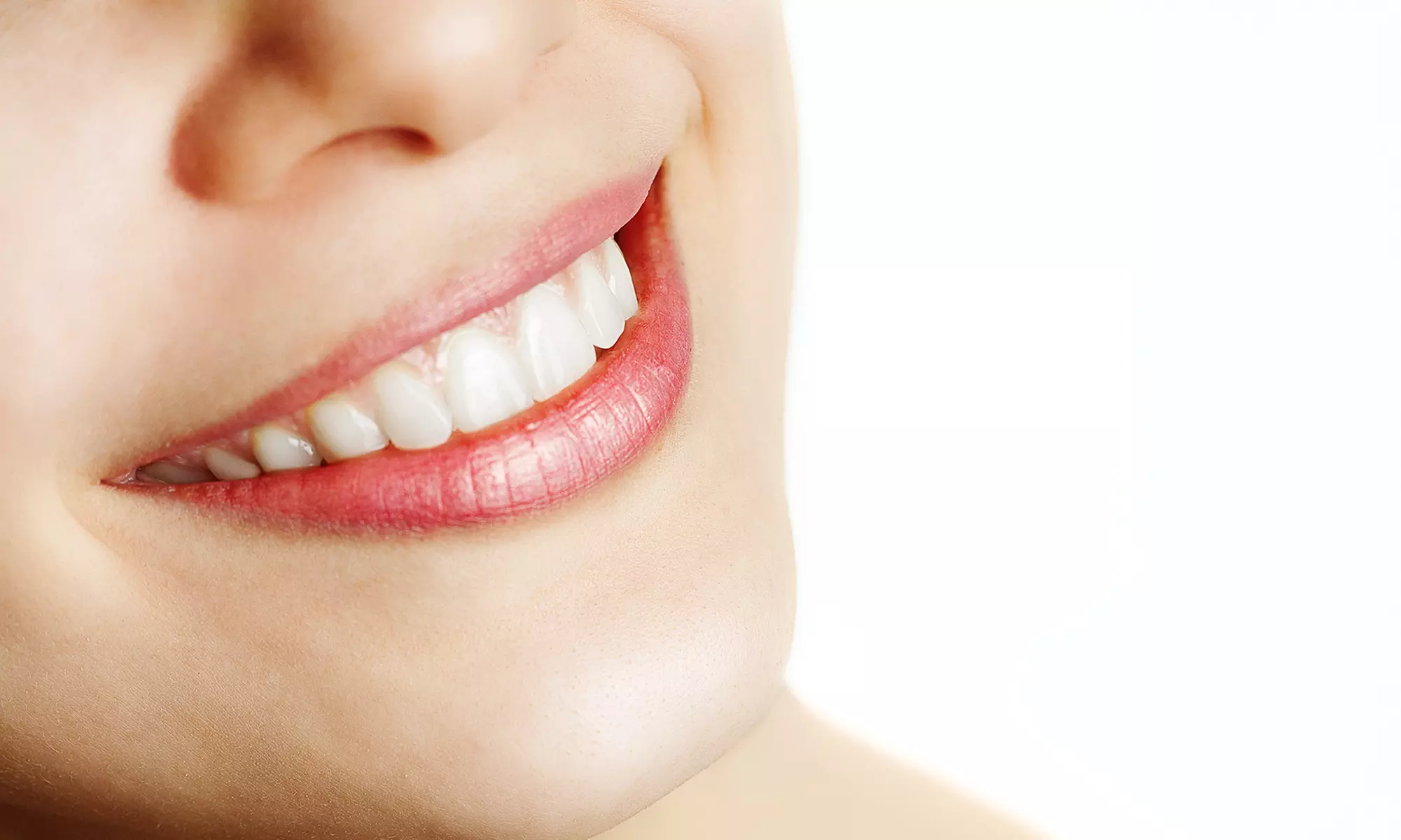 Blanqueamiento dental y limpieza bucal hasta -88%