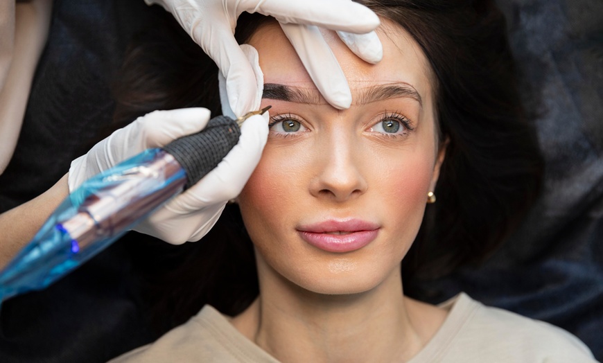 Image 1: Sesión de microblading de cejas o micropigmentación de ojos o labios 