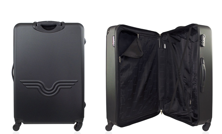 Image 18: Set of 3 Suitcases