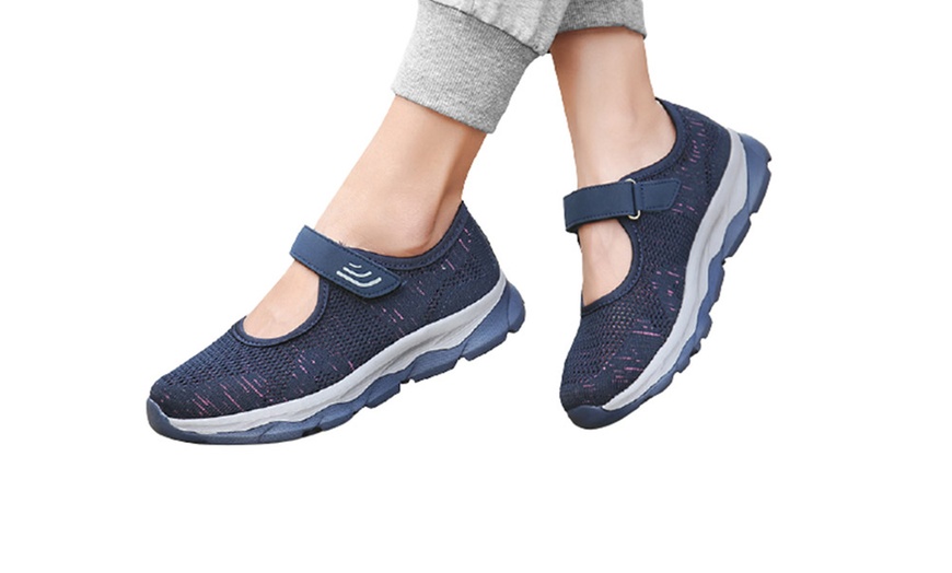 Image 12: Women's Ultra-Light Trainers