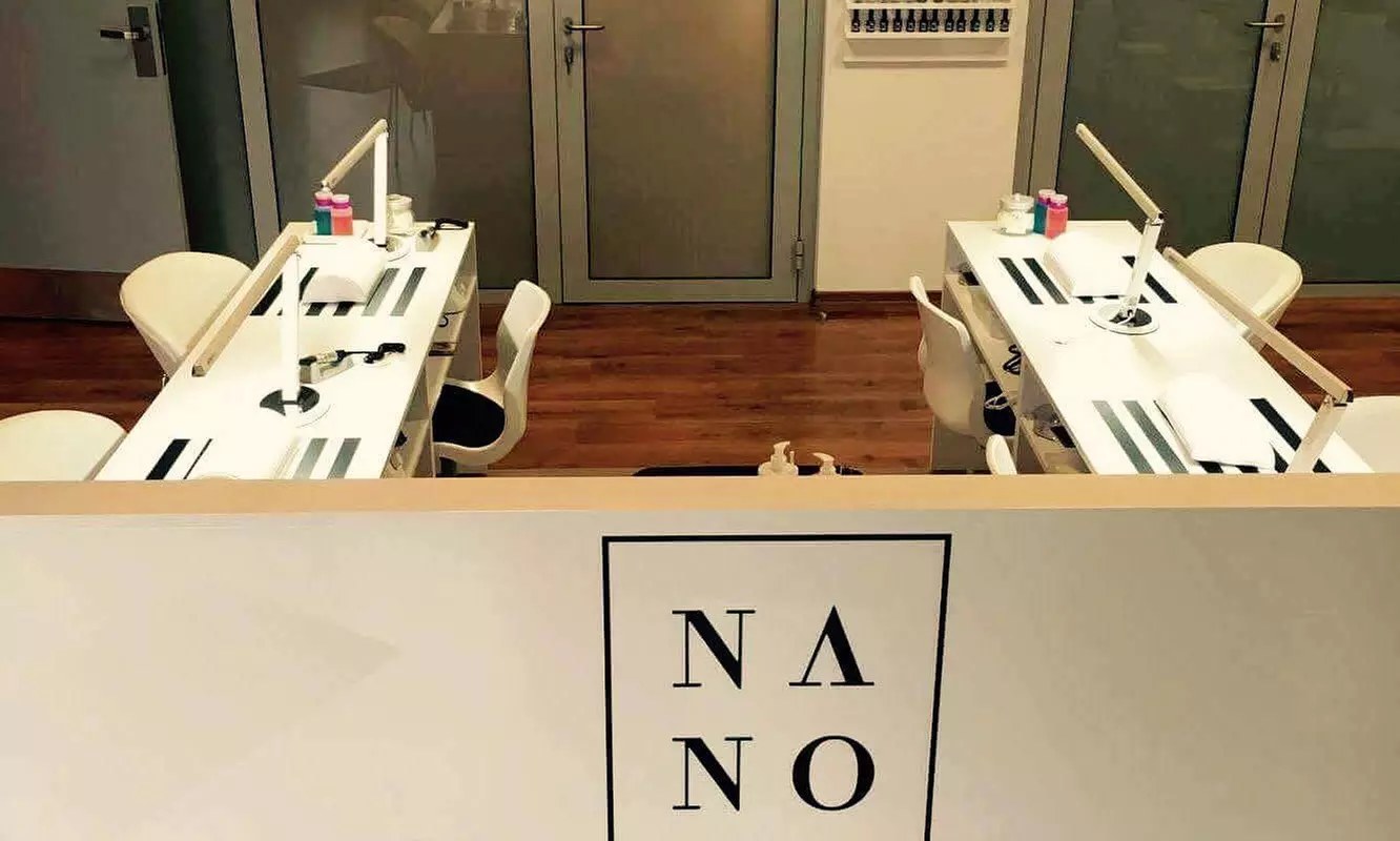 Oczyszczająco-nawilżający zabieg na twarz w Studiu Urody Nanovo w Krakowie (do -66%) - Primary Image