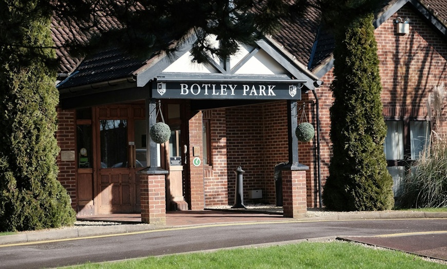 Image 5: Botley Park Luxury Spa Day for Two with Treatments and Afternoon Tea 